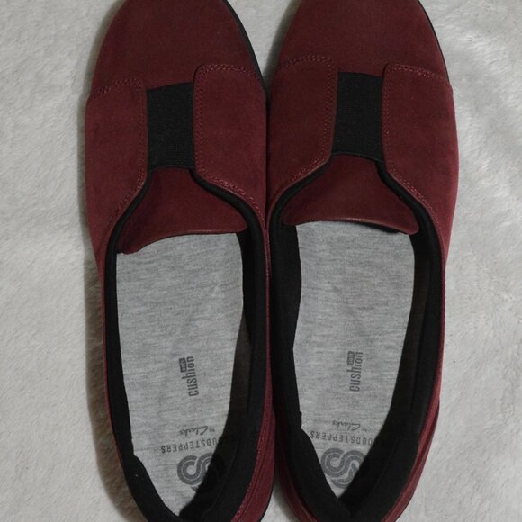 Clarks Cloud Steppers Cushion Ayla Band Burgundy Slip on Flats Women's sz 7.5 - Picture 4 of 6